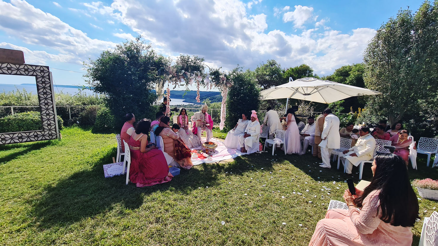 International and Cozy Wedding a Cala dei Balcani — matrimoni internazionali sul mare Adriatico, Salento, Puglia